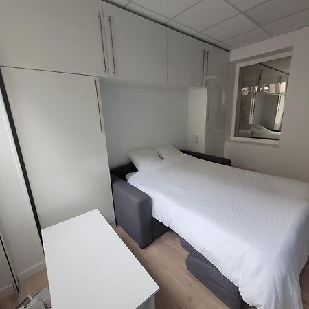 Studio Bien Equipe Au Calme A Montmartre Paříž Exteriér fotografie